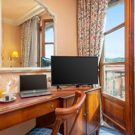 Tryp Bilbao Sondika Hotel Екстериор снимка