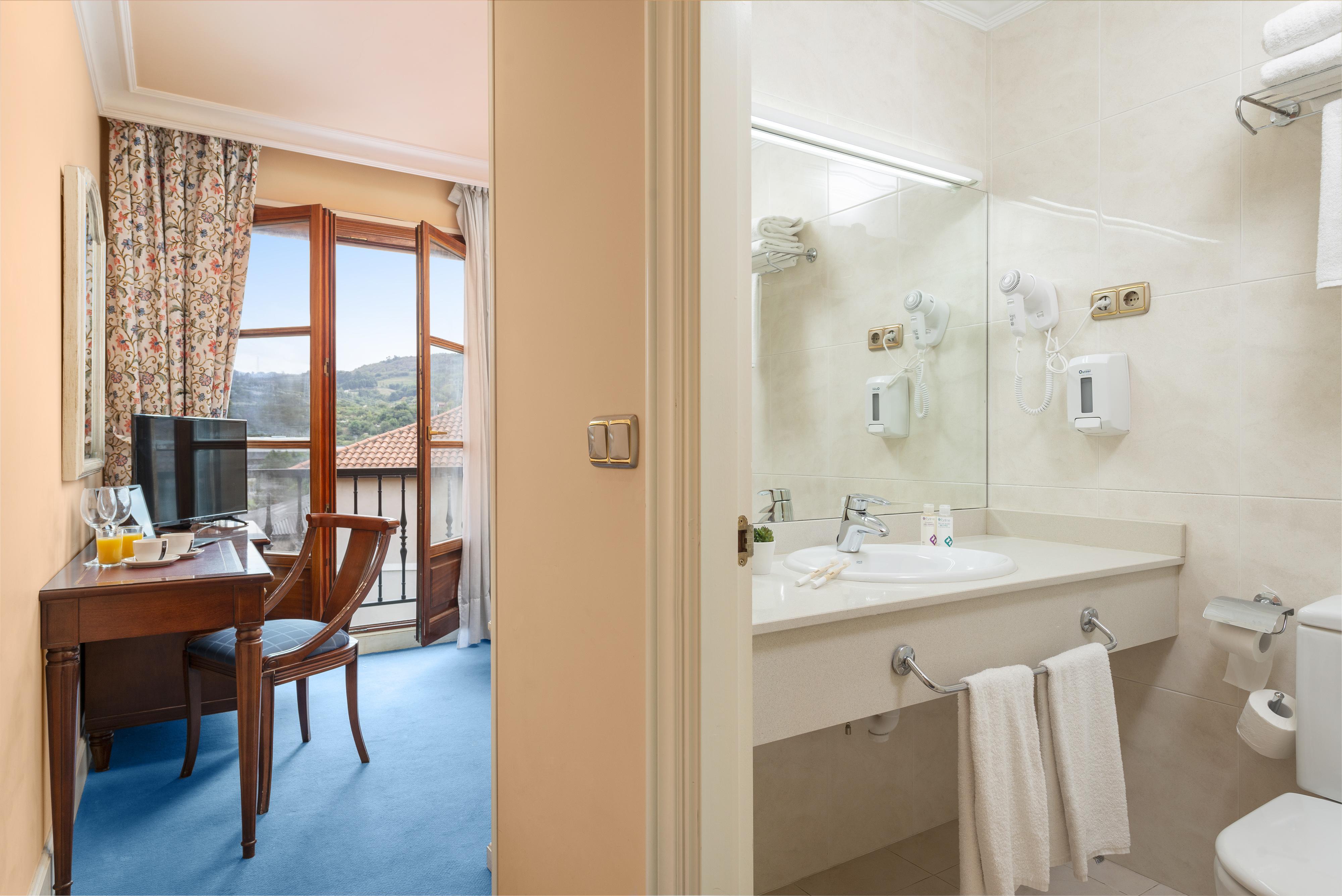 Tryp Bilbao Sondika Hotel Екстериор снимка