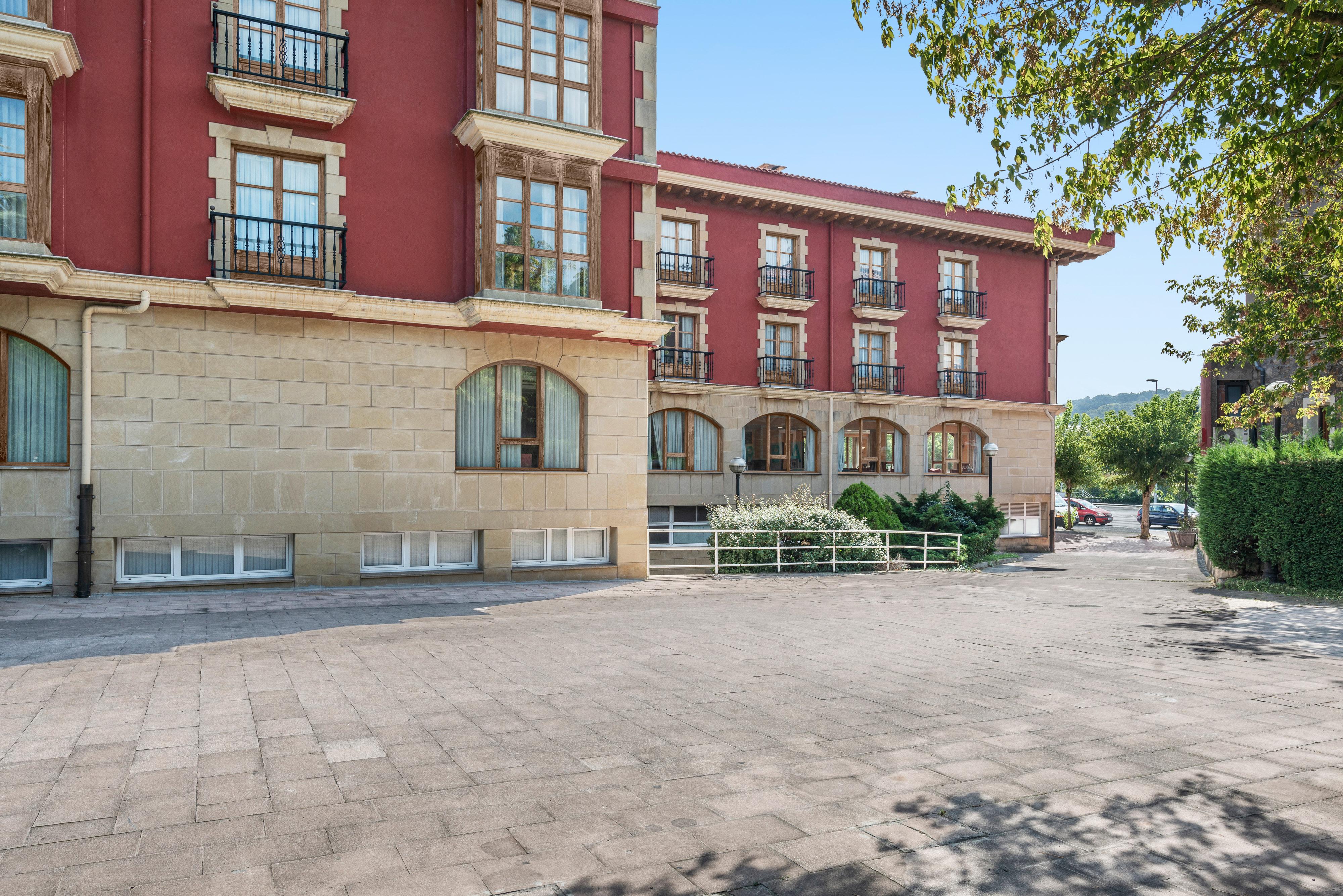 Tryp Bilbao Sondika Hotel Екстериор снимка