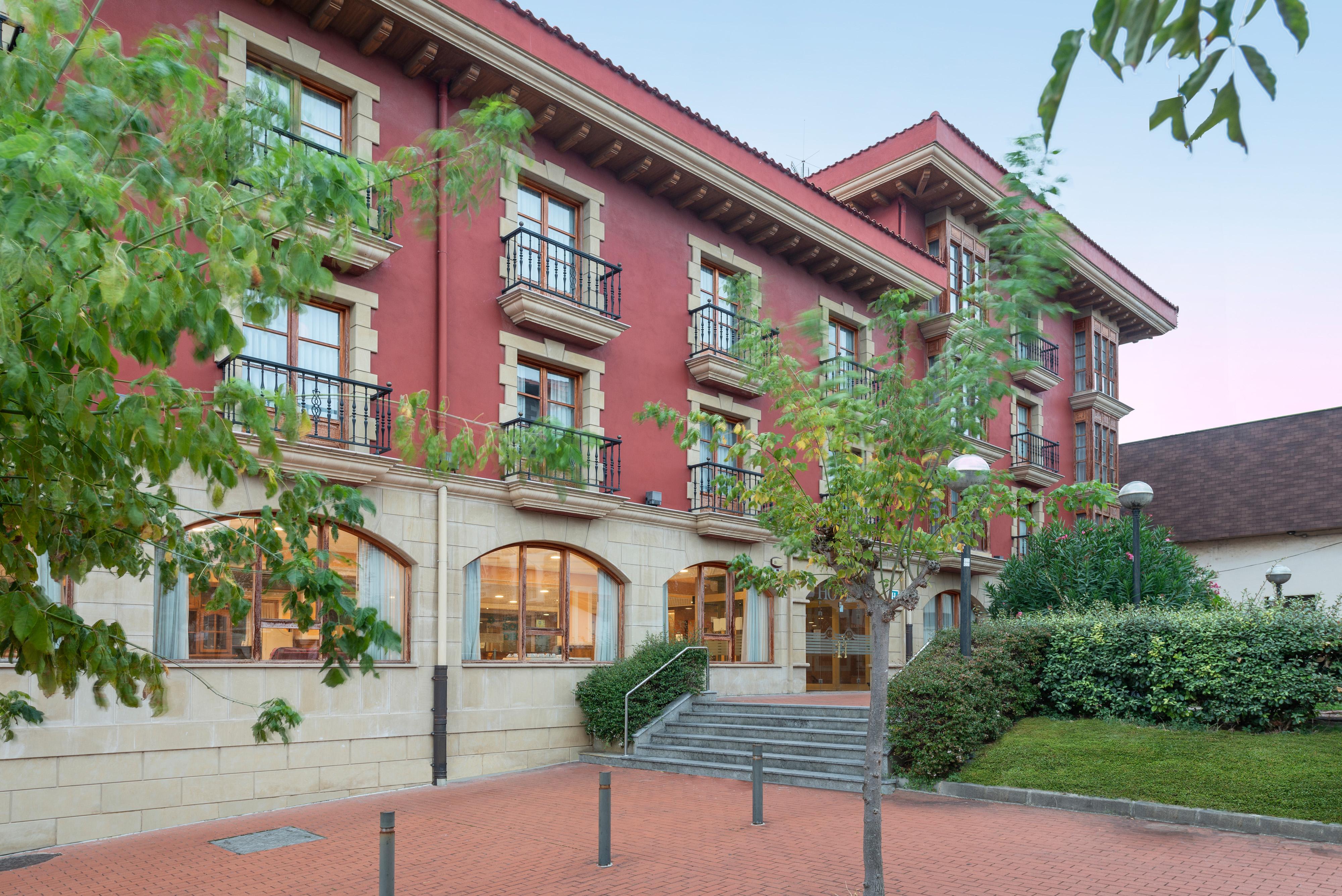 Tryp Bilbao Sondika Hotel Екстериор снимка