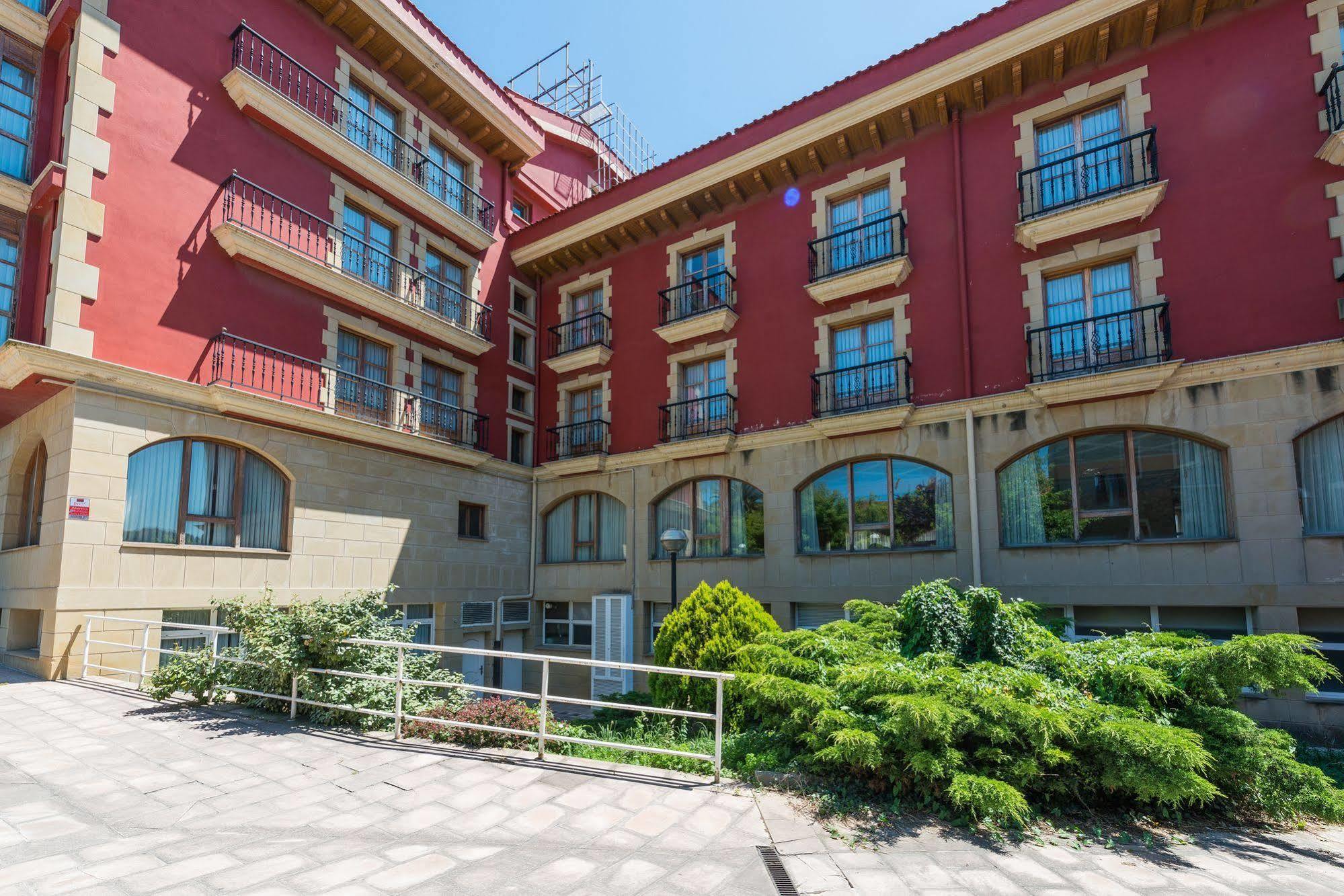Tryp Bilbao Sondika Hotel Екстериор снимка