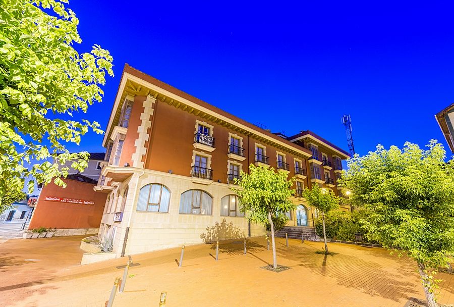 Tryp Bilbao Sondika Hotel Екстериор снимка
