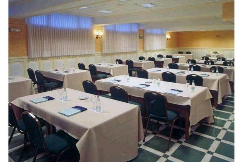 Tryp Bilbao Sondika Hotel Екстериор снимка